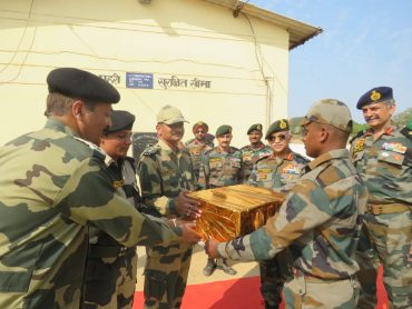 Lieutenant General CP MOHANTY AVSM SM VSM, Army Commander, Southern Command Visits Bhuj And Rann In Gujarat