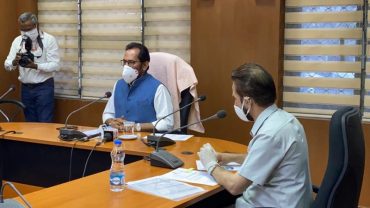 Mukhtar Abbas Naqvi directs senior officials of more than 30 state waqf boards to ensure strict and honest implementation of lockdown, curfew and social distancing during the holy month of Ramadan in view of Corona pandemic
