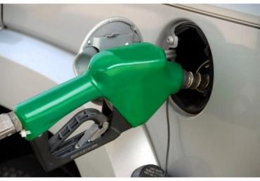 दिल्ली में पेट्रोल के दाम 1.67 रुपये बढ़े और डीजल 7.10 रुपये हुआ महंगा