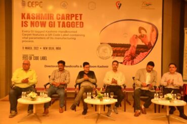 Kashmiri Hand-Knotted Carpets Get QR Code-Based GI Tag