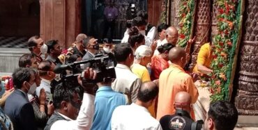 President of India Interacts with the inmates of Krishna Kutir at Vrindavan