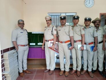 Notorious Inter-state Chain Snatcher arrested by Mico layout police Recovered Stolen gold ornaments worth Rs.6.75 Lakhs