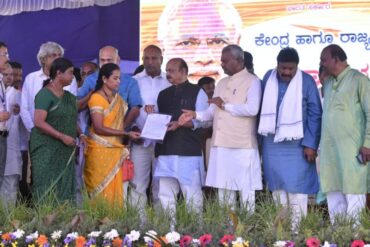 Rs.438 crore crop insurance disbursed to 1.65 lakh farmers in Haveri District-CM Bommai