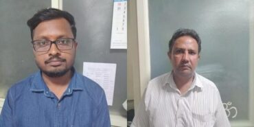 BBMP Revenue Inspector and his two assistants trapped and arrested by Lokayukta police red handed accepting bribe of Rs.1 lakh