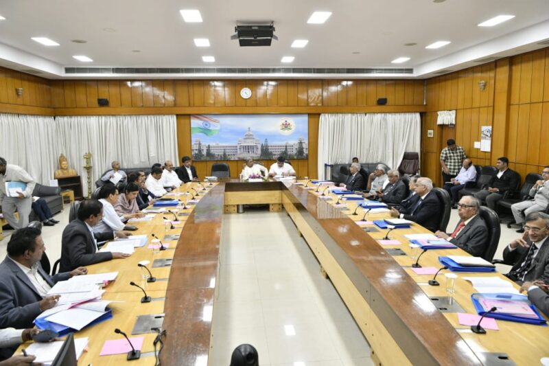 Chief Minister congratulates the public for peaceful Bundh;Holds press conference after the meeting with former judges of Supreme Court and High Court