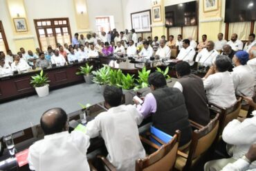 Karnataka CM Siddaramaiah defends Raghuram Rajan; dismisses BJP’s allegations on tax reduction