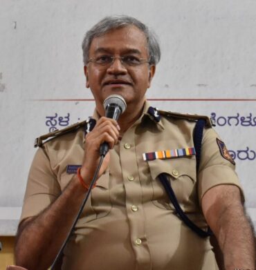 Duo among ASI confesses to extorting Rs.75000 from Migrant worker & his family in Whitefield