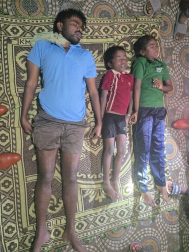 Couple kill children before attempting suicide in Hoskote;Wife survives and arrested by Hosakote police