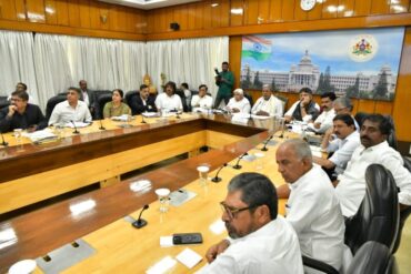 Chief Minister Directs Officials to Accelerate Socio-Educational Survey to Meet October 7 Deadline