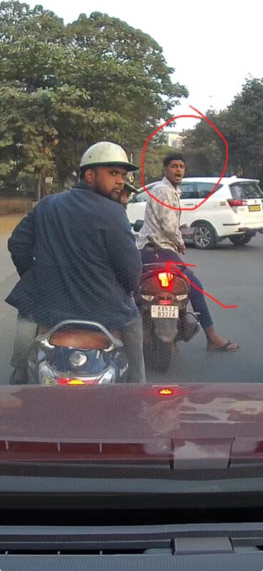 Road Rage turned violent Man Pulls Out Dagger During Road Rage Near Kadugodi