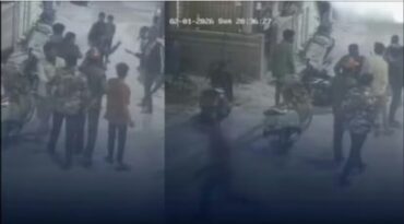 Auto Driver Brutally Assaulted by Rowdies in KR Puram After Street Fight two arrested