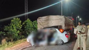 Five Killed After Car Tyre Burst Near Molakalmuru Chitradurga
