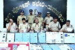Six including two students turned drug peddlers arrested by Tumakuru police and seized narcotics substances& luxury car worth Rs.44.3 Lakhs Six including two students turned drug peddlers arrested by Tumakuru police and seized narcotics substances& luxury car worth Rs.44.3 Lakhs