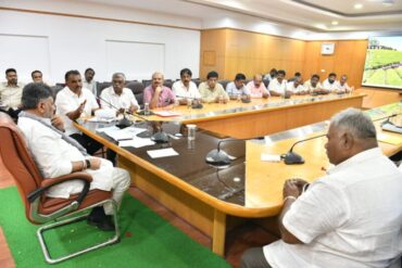 Start Bandipur Nagarahole safari with necessary safety measures:Chief Minister D K Shivakumar tells officials Start Bandipur Nagarahole safari with necessary safety measures:Chief Minister D K Shivakumar tells officials