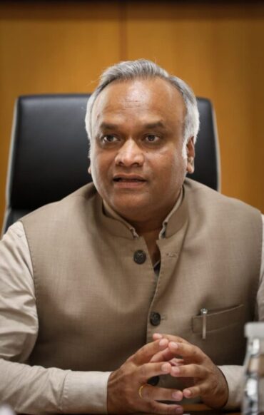 Karnataka Home Minister Priyank Kharge Orders Action After Kalaburagi Jail Escape,Suspends 8 Officials Karnataka Home Minister Priyank Kharge Orders Action After Kalaburagi Jail Escape,Suspends 8 Officials