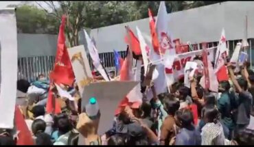 Police Detain Student Protesters Marching Towards EC Office in Bengaluru